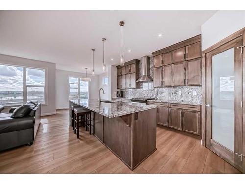 628 West Lakeview Dr Drive, Chestermere, AB - Indoor Photo Showing Kitchen With Upgraded Kitchen