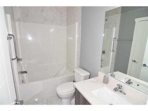 177 Baysprings Gardens Sw, Airdrie, AB - Indoor Photo Showing Bathroom