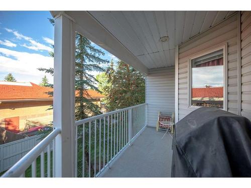 206-2206 Hawksbrow Point Nw, Calgary, AB - Outdoor With Exterior