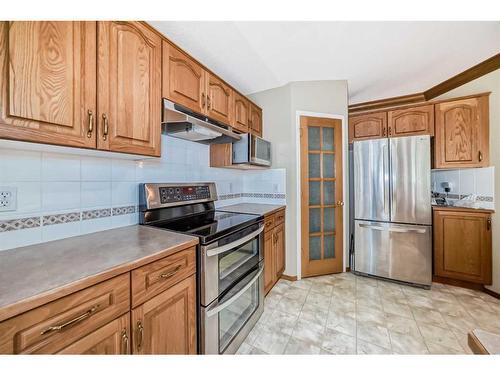 267 Valley Brook Circle Nw, Calgary, AB - Indoor Photo Showing Kitchen