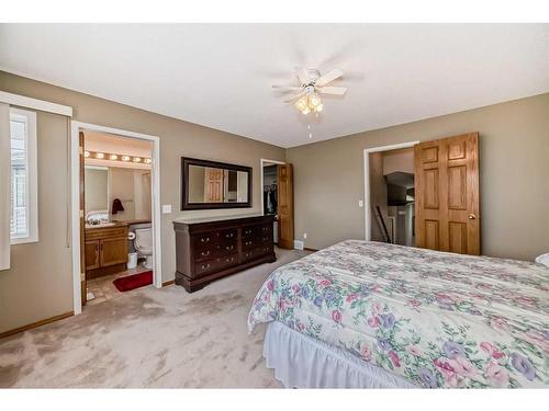 267 Valley Brook Circle Nw, Calgary, AB - Indoor Photo Showing Bedroom