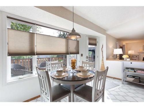 57 Shannon Crescent Sw, Calgary, AB - Indoor Photo Showing Dining Room