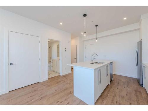 3521-60 Skyview Ranch Road Ne, Calgary, AB - Indoor Photo Showing Kitchen