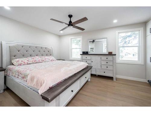 132 Castlegreen Close Ne, Calgary, AB - Indoor Photo Showing Bedroom