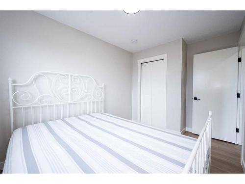 132 Castlegreen Close Ne, Calgary, AB - Indoor Photo Showing Bedroom