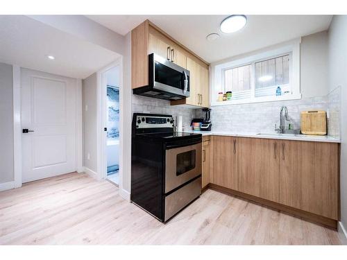 132 Castlegreen Close Ne, Calgary, AB - Indoor Photo Showing Kitchen