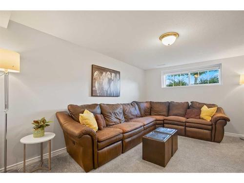 2 Chism Close, Red Deer, AB - Indoor Photo Showing Living Room