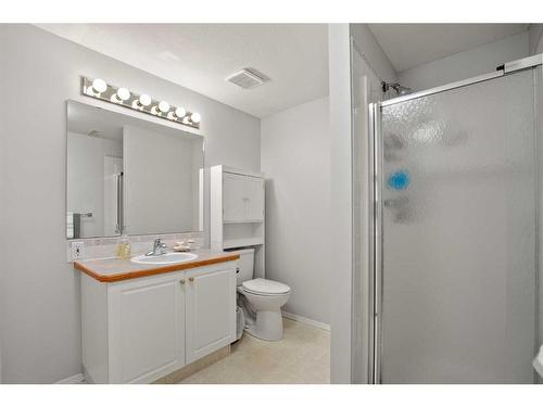 2 Chism Close, Red Deer, AB - Indoor Photo Showing Bathroom