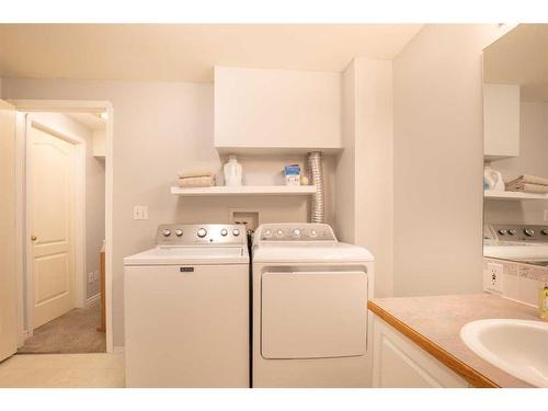 2 Chism Close, Red Deer, AB - Indoor Photo Showing Laundry Room