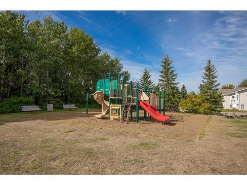 2 Chism Close, Red Deer, AB - Outdoor