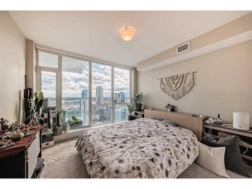 2506-510 6 Avenue Se, Calgary, AB - Indoor Photo Showing Bedroom