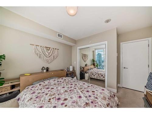 2506-510 6 Avenue Se, Calgary, AB - Indoor Photo Showing Bedroom