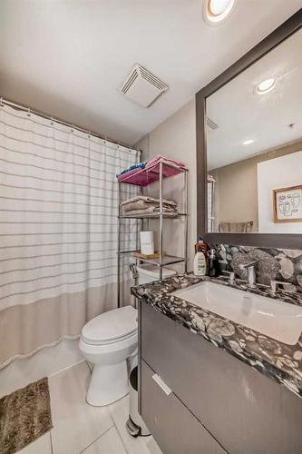 2506-510 6 Avenue Se, Calgary, AB - Indoor Photo Showing Bathroom