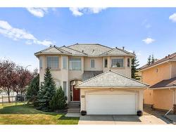 315 Hamptons Terrace NW Calgary, AB T3A 5S2