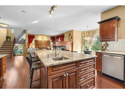 315 Hamptons Terrace Nw, Calgary, AB - Indoor Photo Showing Kitchen With Upgraded Kitchen