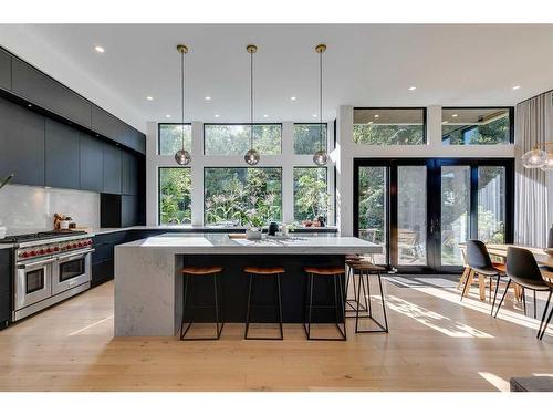 1211 Lansdowne Avenue Sw, Calgary, AB - Indoor Photo Showing Kitchen With Upgraded Kitchen