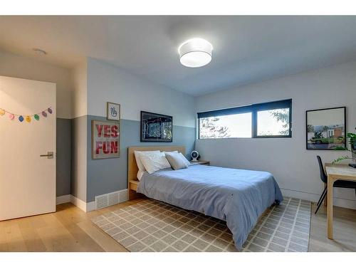 1211 Lansdowne Avenue Sw, Calgary, AB - Indoor Photo Showing Bedroom