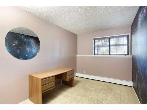 1-3519 49 Street Nw, Calgary, AB - Indoor Photo Showing Other Room