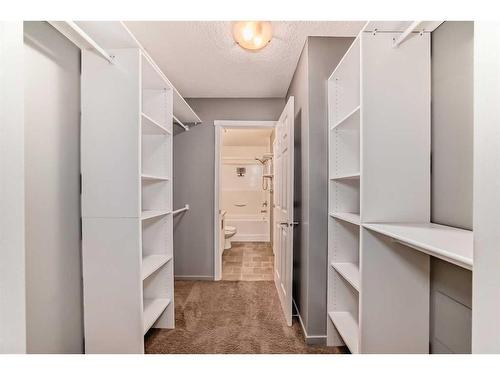 2109-215 Legacy Boulevard Se, Calgary, AB - Indoor With Storage