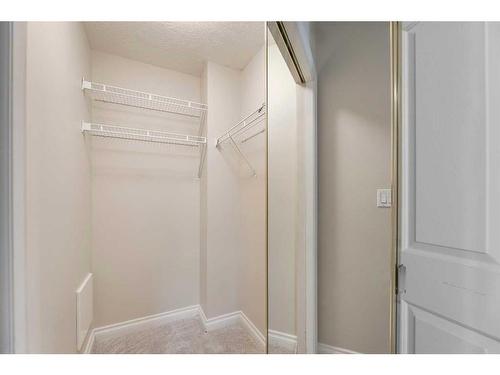 202-1315 12 Avenue Sw, Calgary, AB - Indoor With Storage