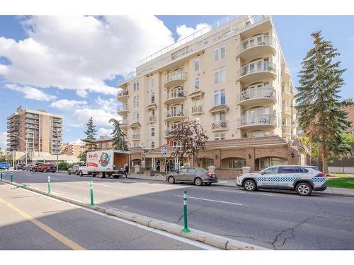 202-1315 12 Avenue Sw, Calgary, AB - Outdoor With Balcony With Facade