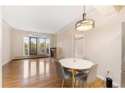 202-1315 12 Avenue Sw, Calgary, AB - Indoor Photo Showing Dining Room