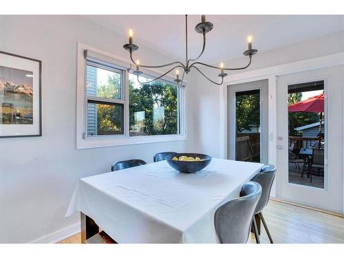 2274 Passchendaele Avenue Sw, Calgary, AB - Indoor Photo Showing Dining Room