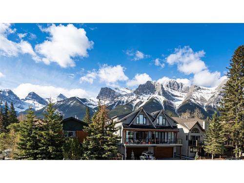 1 (Ne)-833 6Th Street, Canmore, AB - Outdoor With Facade