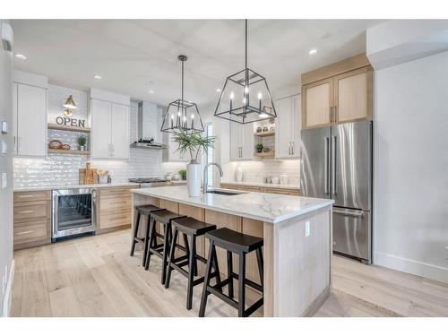 1 (Ne)-833 6Th Street, Canmore, AB - Indoor Photo Showing Kitchen With Upgraded Kitchen