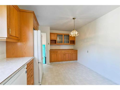 164 Gordon Drive Sw, Calgary, AB - Indoor Photo Showing Kitchen