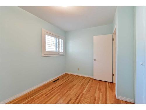 164 Gordon Drive Sw, Calgary, AB - Indoor Photo Showing Other Room