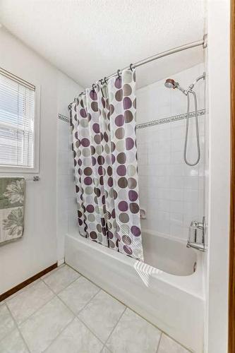 231 Valley Brook Circle Nw, Calgary, AB - Indoor Photo Showing Bathroom