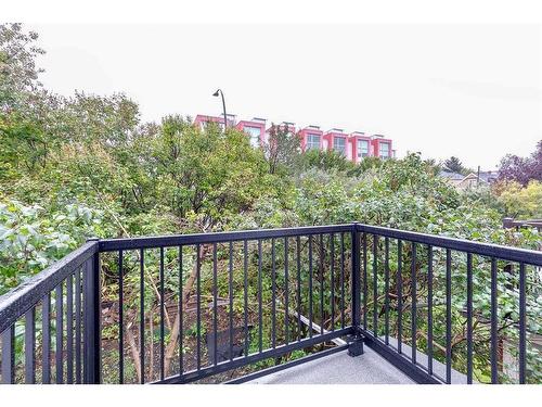 1811 27 Avenue Sw, Calgary, AB - Outdoor With Balcony