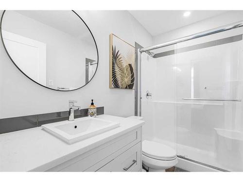 4210-200 Seton Circle Se, Calgary, AB - Indoor Photo Showing Bathroom