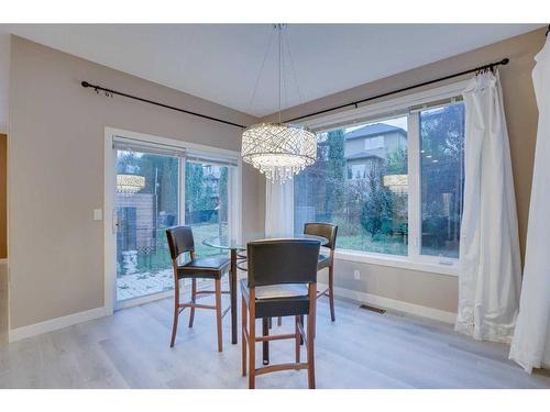 15 Sunset Close, Cochrane, AB - Indoor Photo Showing Dining Room