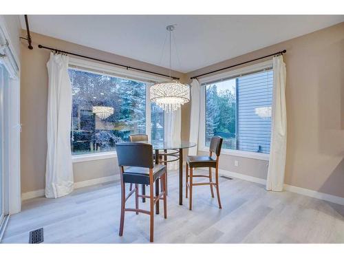 15 Sunset Close, Cochrane, AB - Indoor Photo Showing Dining Room