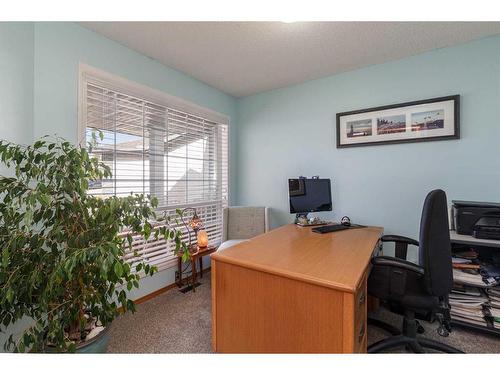 134 Tuscarora Close Nw, Calgary, AB - Indoor Photo Showing Office