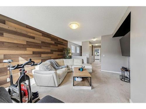 96 Chaparral Valley Common Se, Calgary, AB - Indoor Photo Showing Living Room