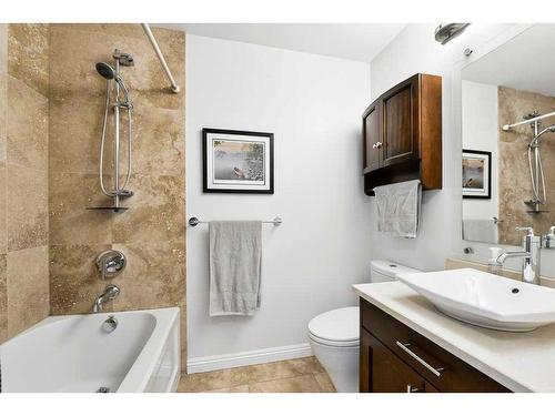 1267 Lake Sundance Crescent Se, Calgary, AB - Indoor Photo Showing Bathroom