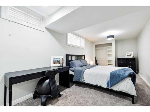 1267 Lake Sundance Crescent Se, Calgary, AB - Indoor Photo Showing Bedroom