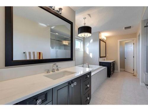 165 Aspen Summit Circle Sw, Calgary, AB - Indoor Photo Showing Bathroom