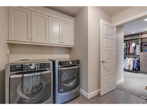 165 Aspen Summit Circle Sw, Calgary, AB - Indoor Photo Showing Laundry Room