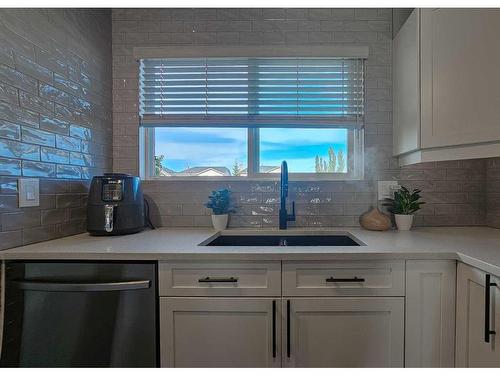 115 Cramond Green Se, Calgary, AB - Indoor Photo Showing Kitchen