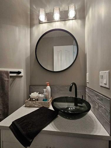 115 Cramond Green Se, Calgary, AB - Indoor Photo Showing Bathroom