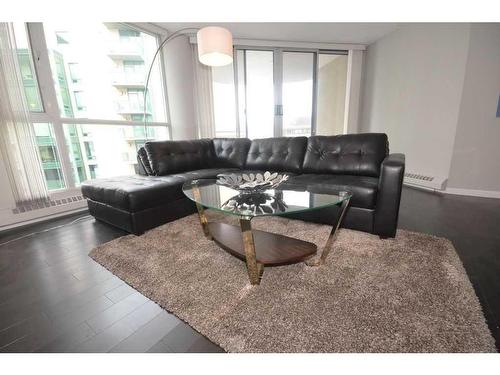 1101-804 3 Avenue Sw, Calgary, AB - Indoor Photo Showing Living Room