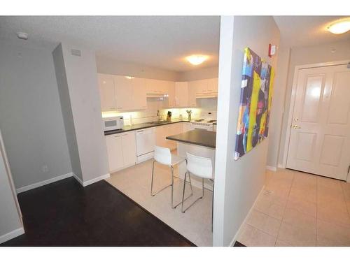 1101-804 3 Avenue Sw, Calgary, AB - Indoor Photo Showing Kitchen