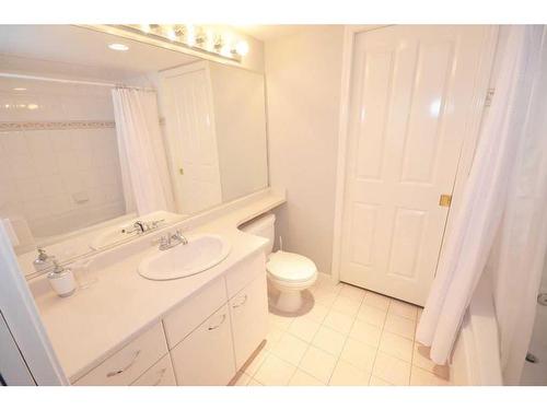 1101-804 3 Avenue Sw, Calgary, AB - Indoor Photo Showing Bathroom