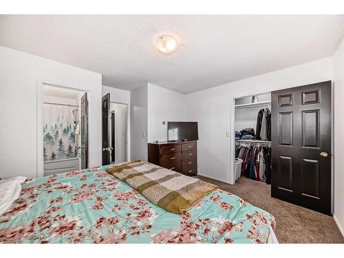 193 Taradale Drive Ne, Calgary, AB - Indoor Photo Showing Bedroom