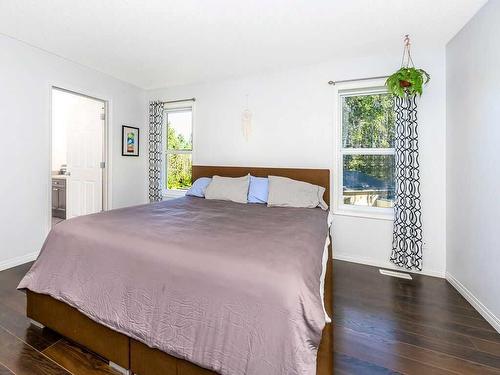 7 Helms Ridge, Rural Rocky View County, AB - Indoor Photo Showing Bedroom