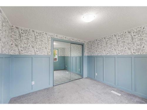 8 Spring Haven Close Se, Airdrie, AB - Indoor Photo Showing Other Room